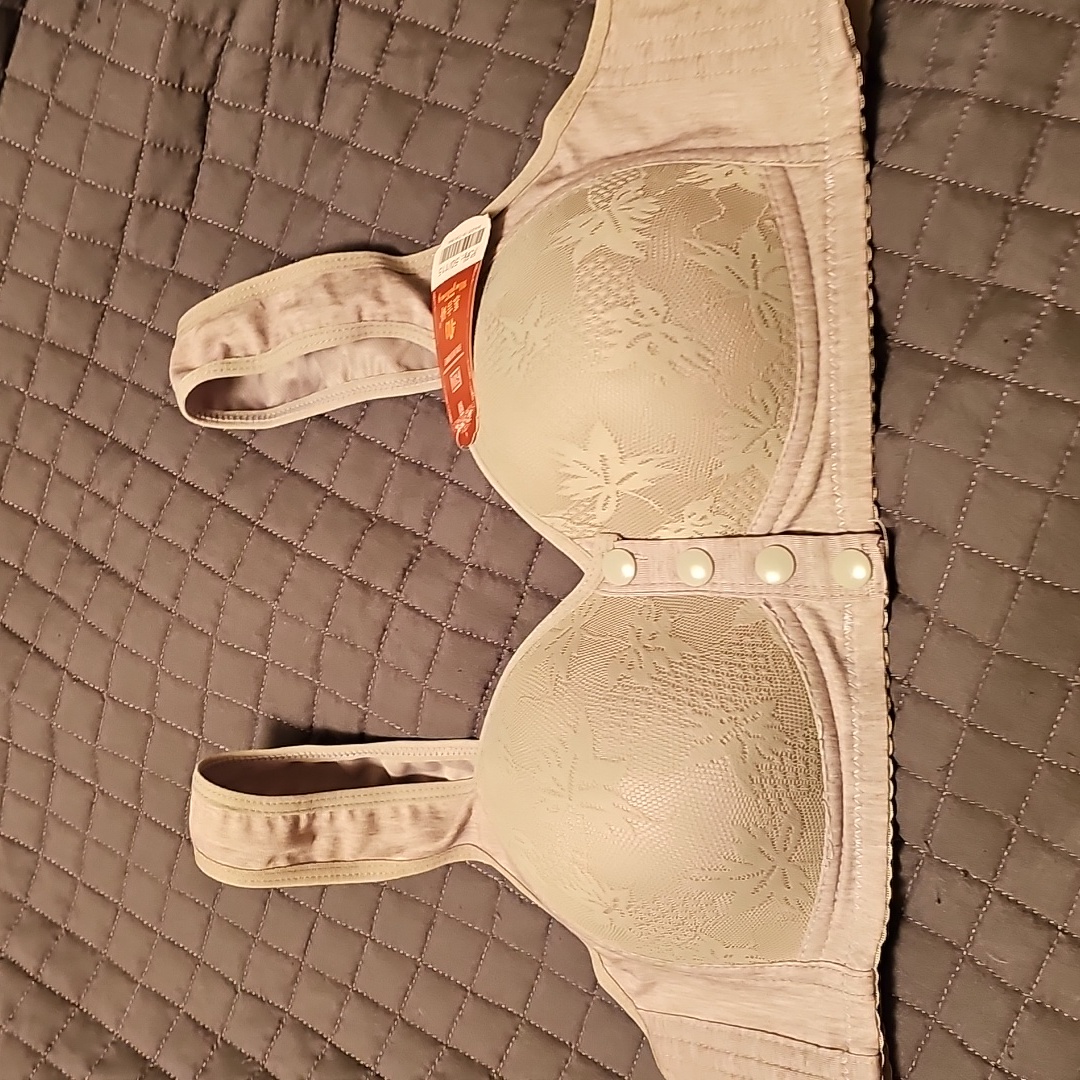 Gray Snap Front Enclosure Bra Size 50115 Brand New With Tags